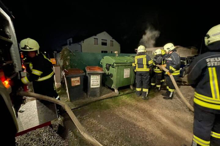 Brand eines Müllbehälters