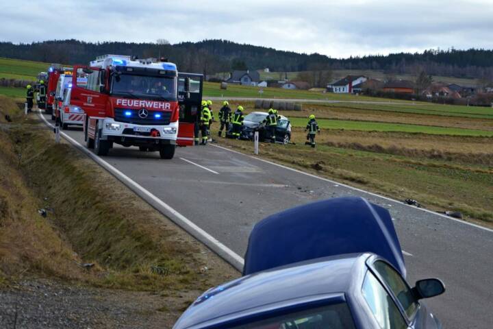 BFK Waidhofen/Thaya: Verkehrsunfall auf der Landesstraße 60