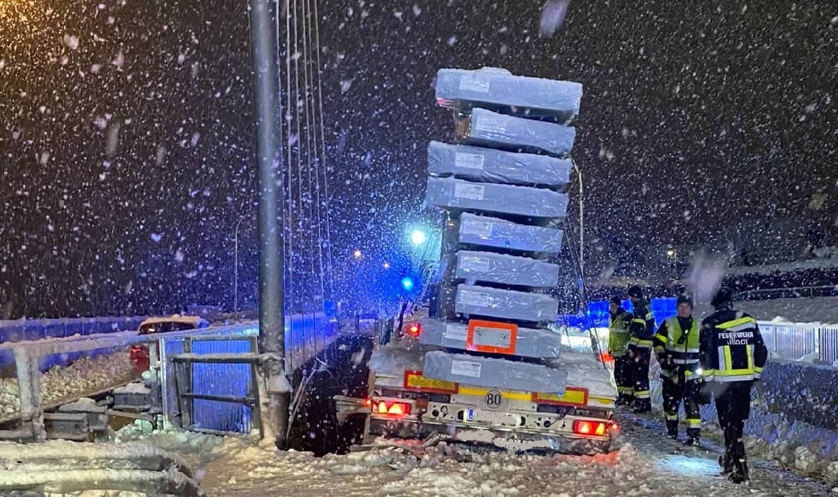 LKW Unfall in Villach Landskron