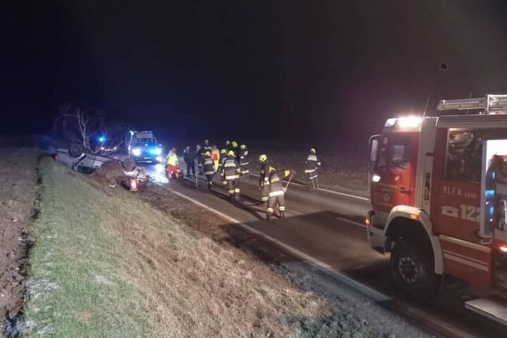 Schwerer Verkehrsunfall fordert Einsatz der Feuerwehr