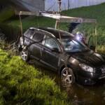 Verkehrsunfall - Pkw landet im Kremsfluss