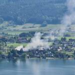 St. Lorenz: Dachstuhl brennt - Feuerwehr verhindert übergreifen auf Wohnbereich