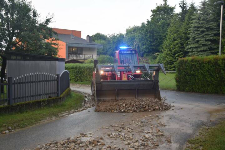 FF Krummnussbaum: Erneuter Unwettereinsatz am Tausendgrabenweg