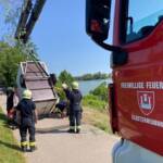 Anhängerbergung aus der Donau