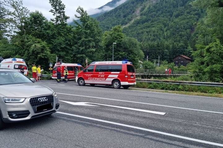 HFW Bad Ischl: Personenrettung – Suchaktion auf der Traun