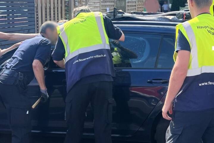 HFW Villach: Zwei Kinder bei Hitze aus Pkw gerettet