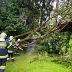 25 Feuerwehren im Unwettereinsatz