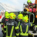 Schweren Verkehrsunfall beübt