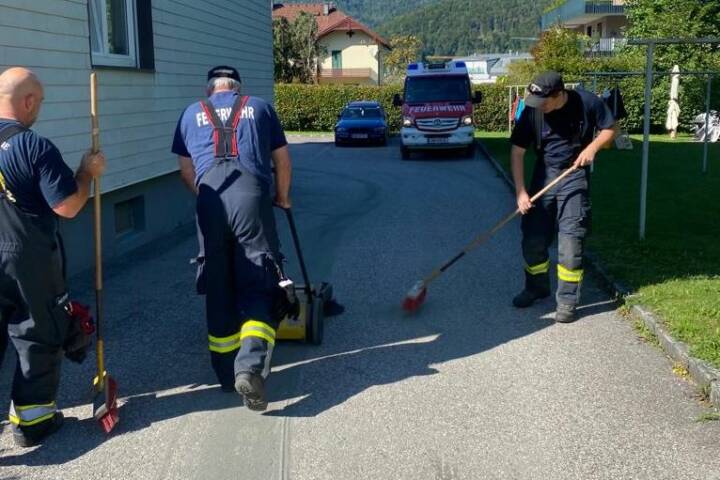 Ölspur-Einsatz in der Südtiroler Straße