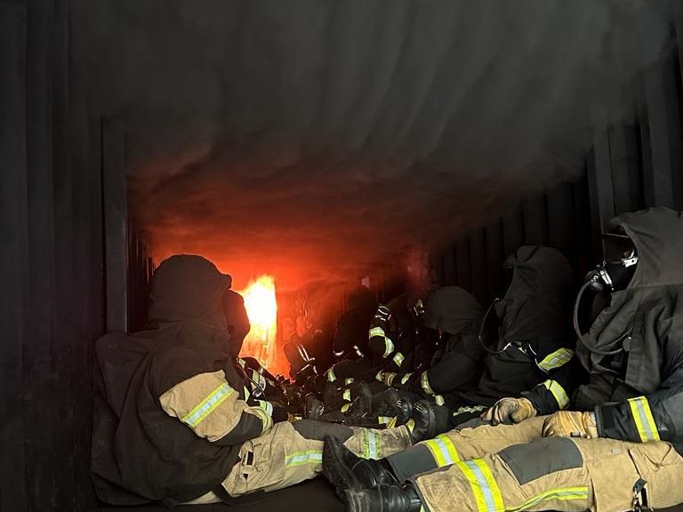 FF Biedermannsdorf: Heisse Ausbildung in Deutschland – Backdrafts und Flashovers hautnah