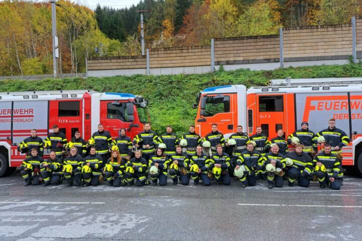 Kapfenberger Feuerwehren absolvierten die Branddienstleistungsprüfung