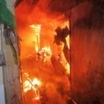 Gartenhütte in Vollbrand