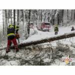 Schnee - Rund 300 Einsatzkräfte im Dauereinsatz