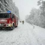 Schnee - Rund 300 Einsatzkräfte im Dauereinsatz