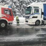 Schnee - Rund 300 Einsatzkräfte im Dauereinsatz