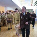 Der Nikolaus und die Feuerwehrjugend aus dem Bezirk Flachgau auf Besuch im Konradinum in Eugendorf