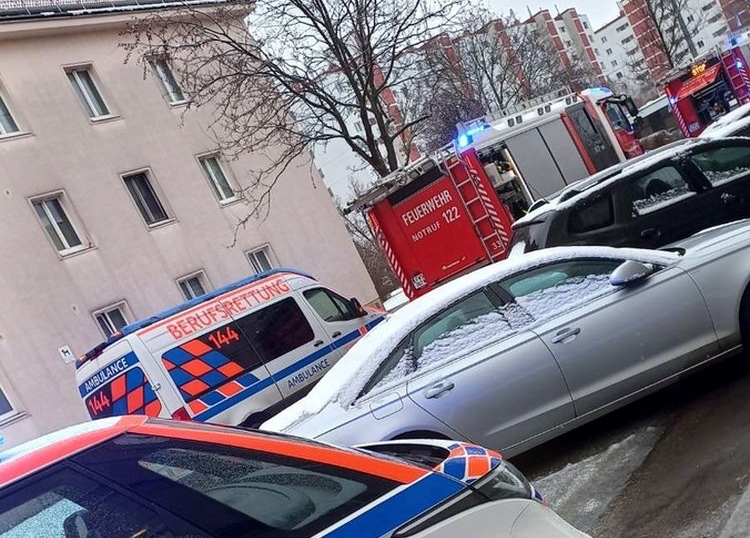 Zimmerbrand mit Menschenrettung in Wien - Meidling