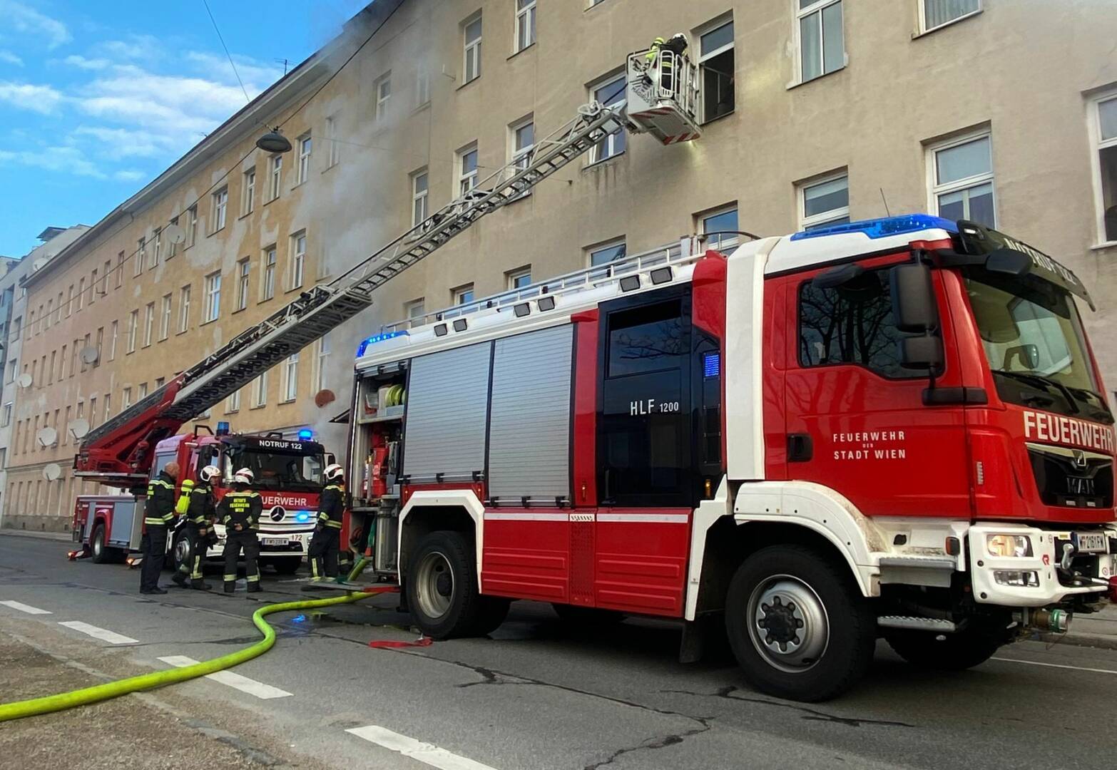 Zimmerbrand in Wien - Brigittenau