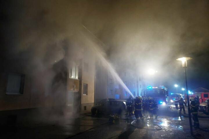 FF Gratwein: Brand in Mehrparteienwohnhaus