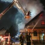 Wohnhaus - Dachstuhl in Vollbrand