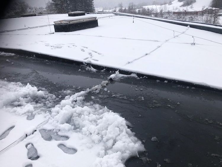 HFW Bad Ischl: Wassereintritt und Unterstützung Rotes Kreuz