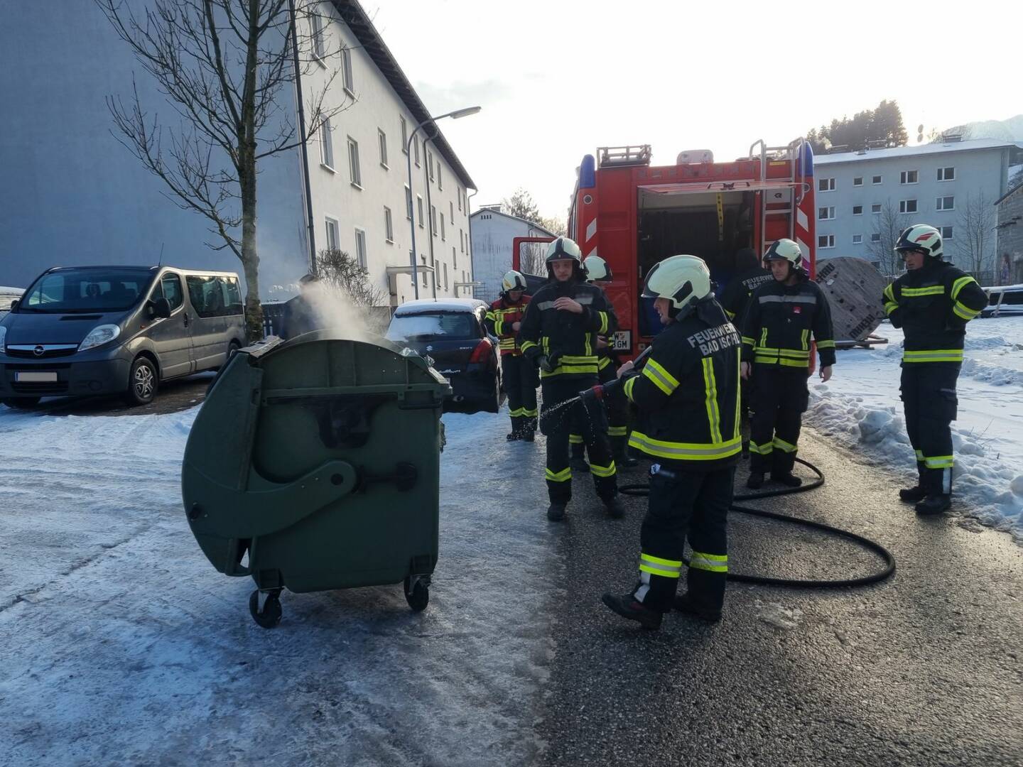 HFW Bad Ischl: Brand eines Abfallcontainers