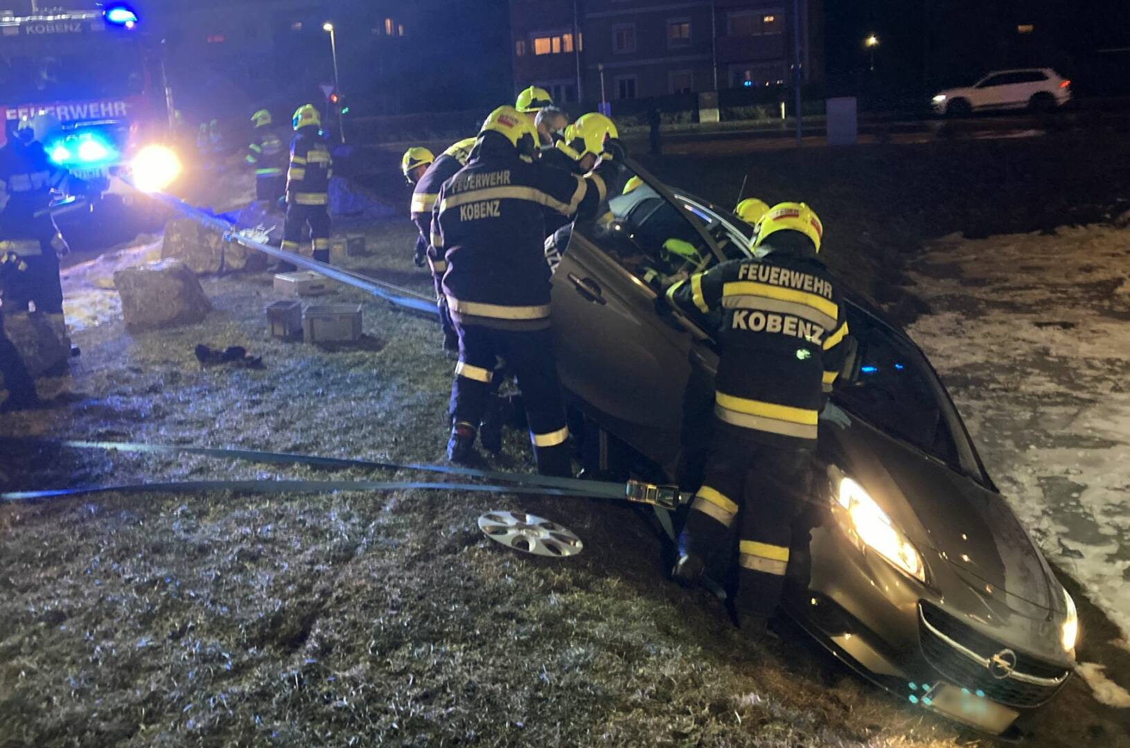 FF Kobenz: Mit Pkw in Sickergraben gefahren