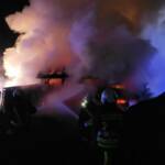 Hütte samt Werkstatt in Vollbrand