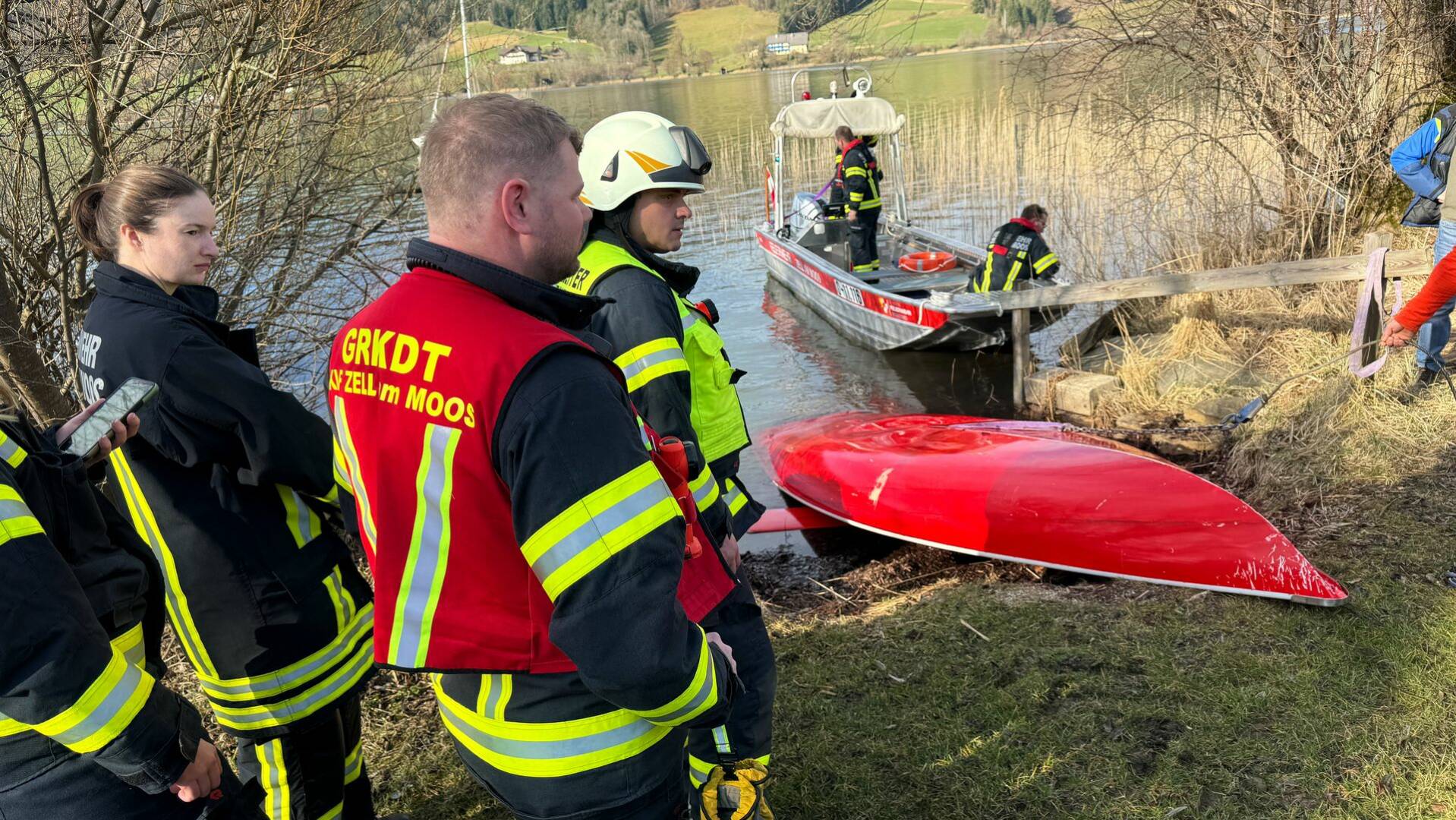 AFKDO Mondsee: Irrsee – Boot sinkt – Personensuche