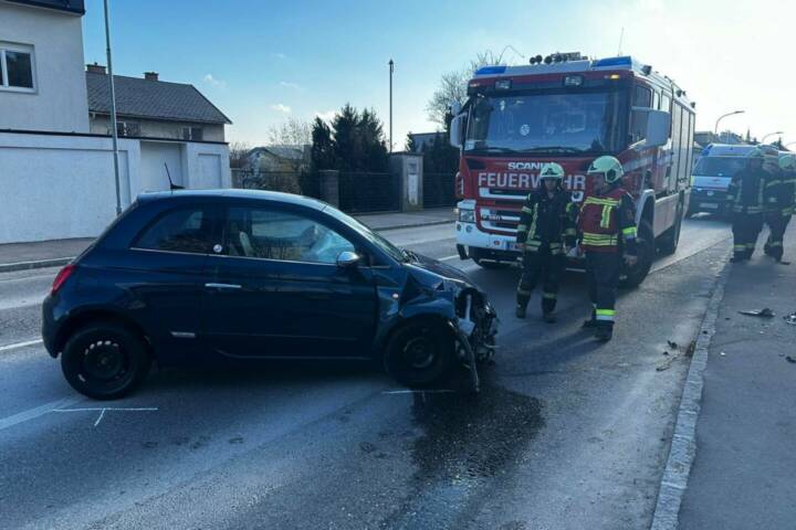 FF Klosterneuburg: Verkehrsunfall in der Martinstraße