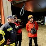 Bergrettung und Feuerwehrdrohnengruppe üben