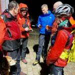 Bergrettung und Feuerwehrdrohnengruppe üben