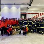 Bergrettung und Feuerwehrdrohnengruppe üben