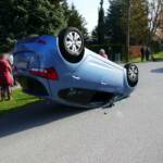 Unfall mit Fahrzeugüberschlag