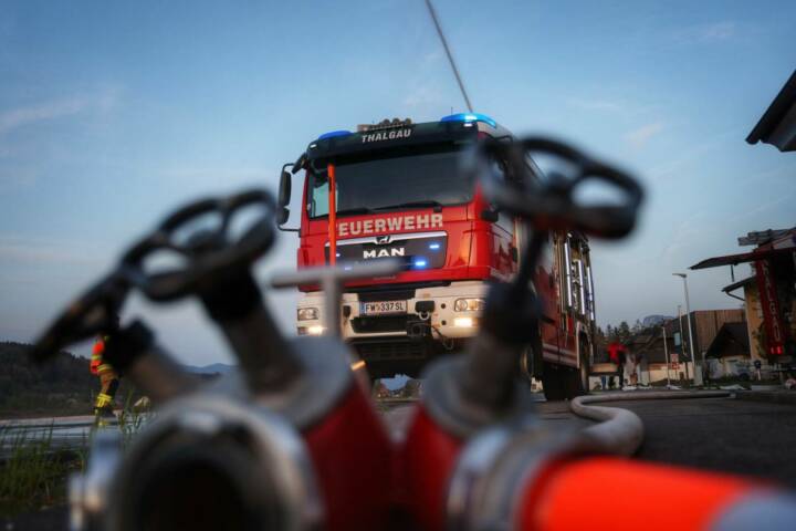 BFKDO Flachgau: Gemeindeübung der Feuerwehr Thalgau