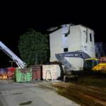 Sturmschaden – Lose Dachteile drohen abzustürzen