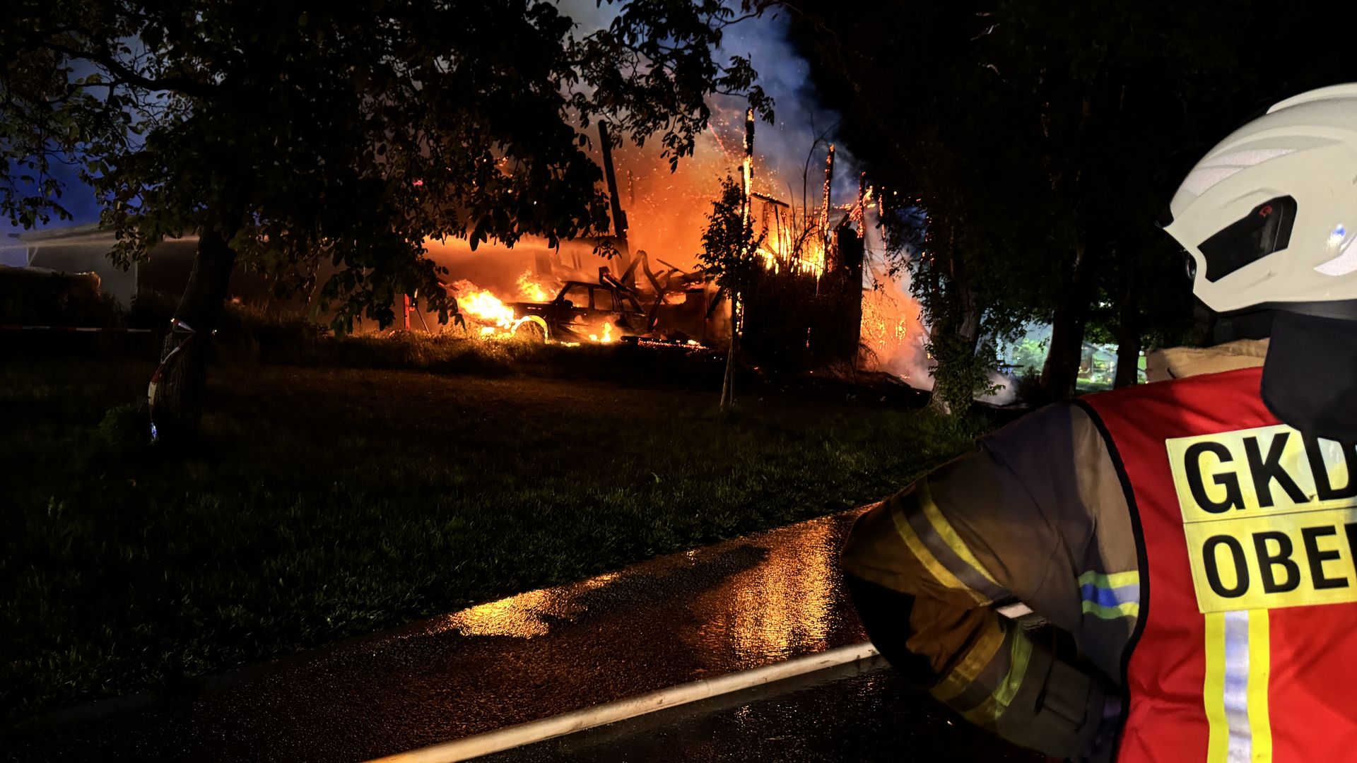 BFKDO Flachgau: Großbrand – Alarmstufe 4 in Göming