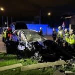 BF Wien: Verkehrsunfall – PKW durchschlug Betonmauer