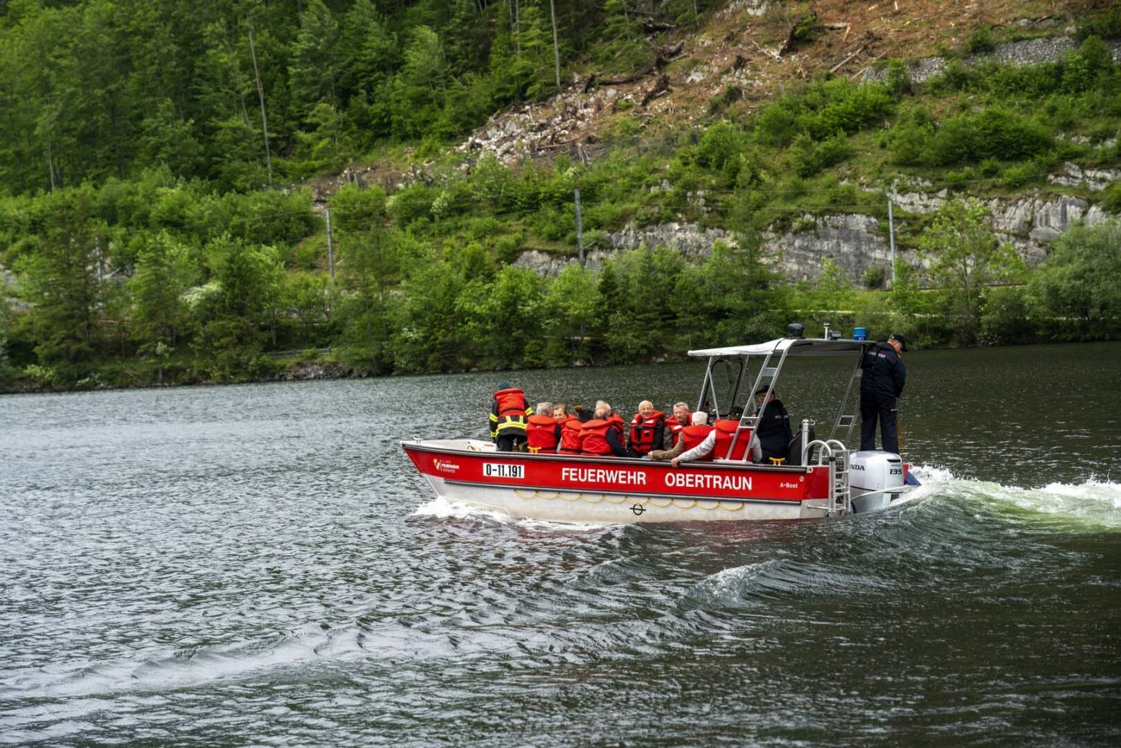 HFW Bad Ischl: Feuerwehrpensionisten besuchen FF Obertraun