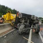 Verkehrsunfall - LKW auf A2 umgekippt
