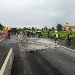 Verkehrsunfall - LKW auf A2 umgekippt