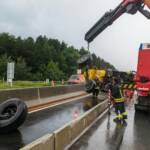 Verkehrsunfall - LKW auf A2 umgekippt
