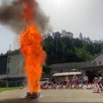 Kindergarten zu Besuch bei der Feuerwehr