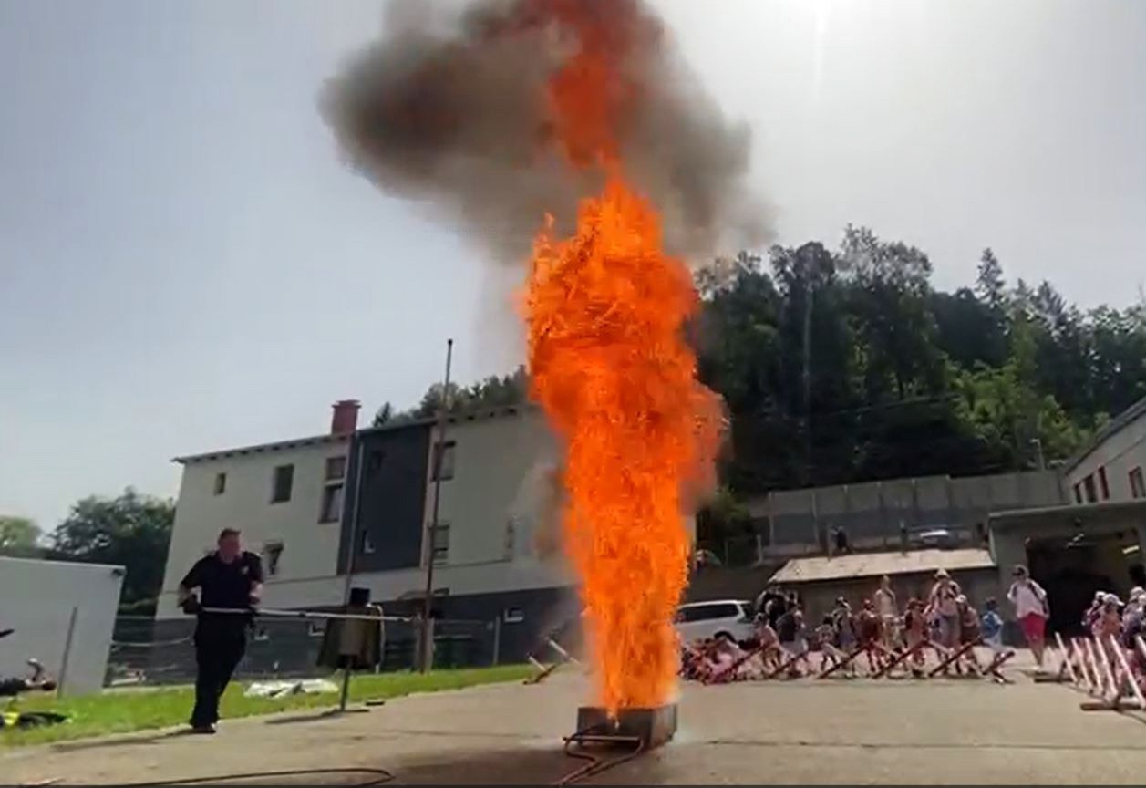FF Kapfenberg-Diemlach: Kindergarten zu Besuch bei der Feuerwehr