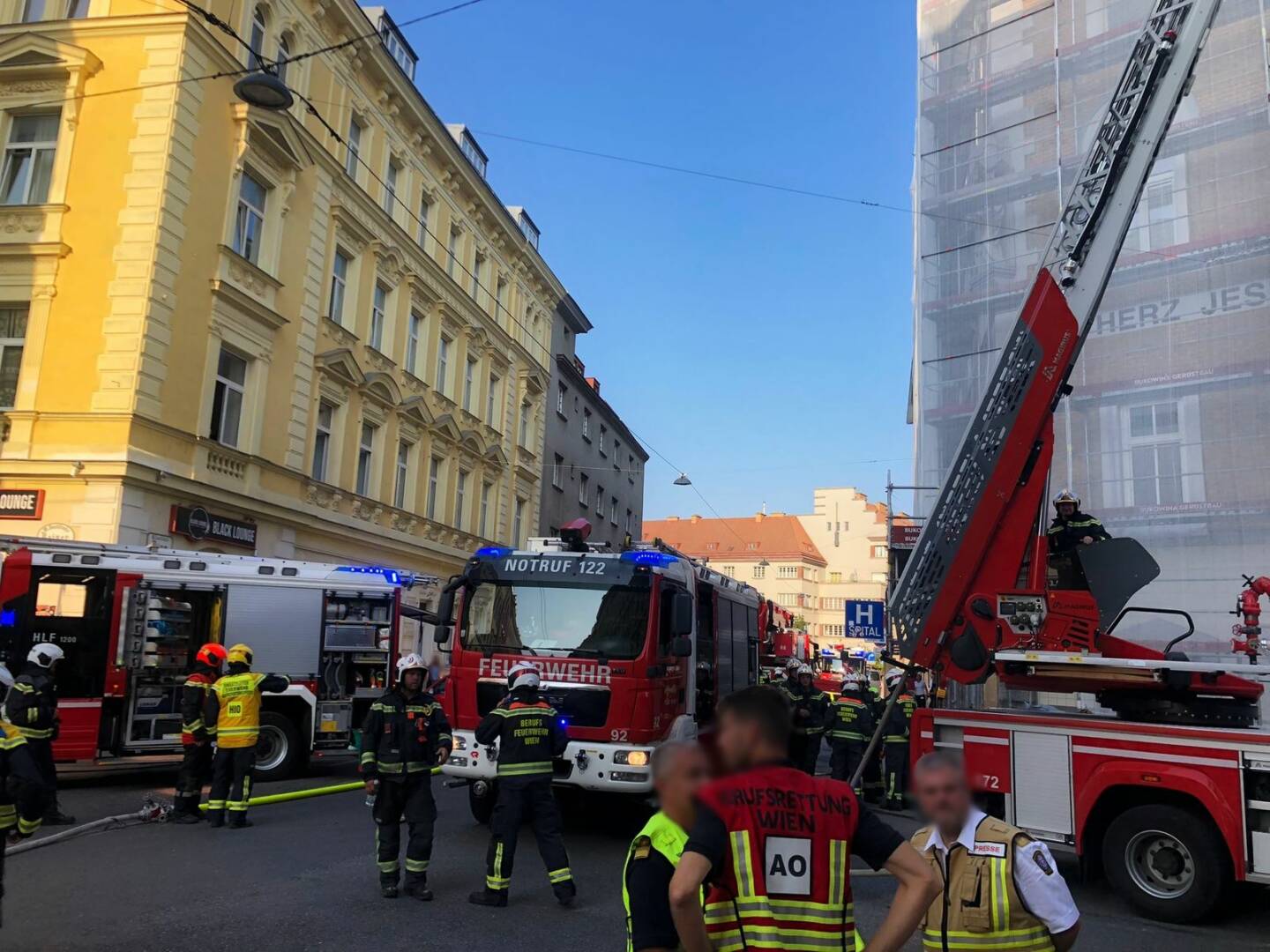 Brand im Herz-Jesu Krankenhaus gelöscht – Weder Patient*innen noch Mitarbeiter*innen kamen zu Schaden, Evakuierungen nicht notwendig