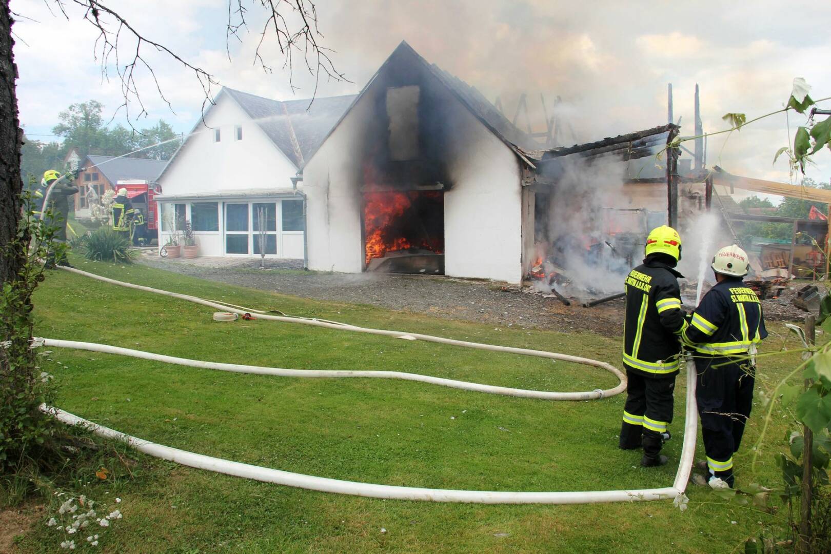 BFK Jennersdorf: Wirtschaftsgebäudebrand in St. Martin an der Raab
