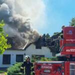 Großeinsatz: Brand eines Einfamilienhauses - 17 Feuerwehren im Einsatz