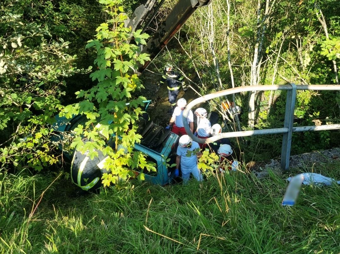 HFW Bad Ischl: Verkehrsunfall mit zwei Verletzten