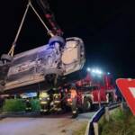 Verkehrsunfall mit eingeklemmter Person