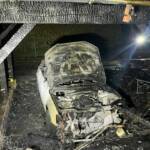 Carport und Garage in Brand